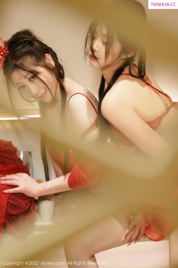 laura阿姣  [XiuRen]高清写真图 2022.12.30 No.6068 laura阿姣＆妲己_Toxic 美臀美腿第25张图片
